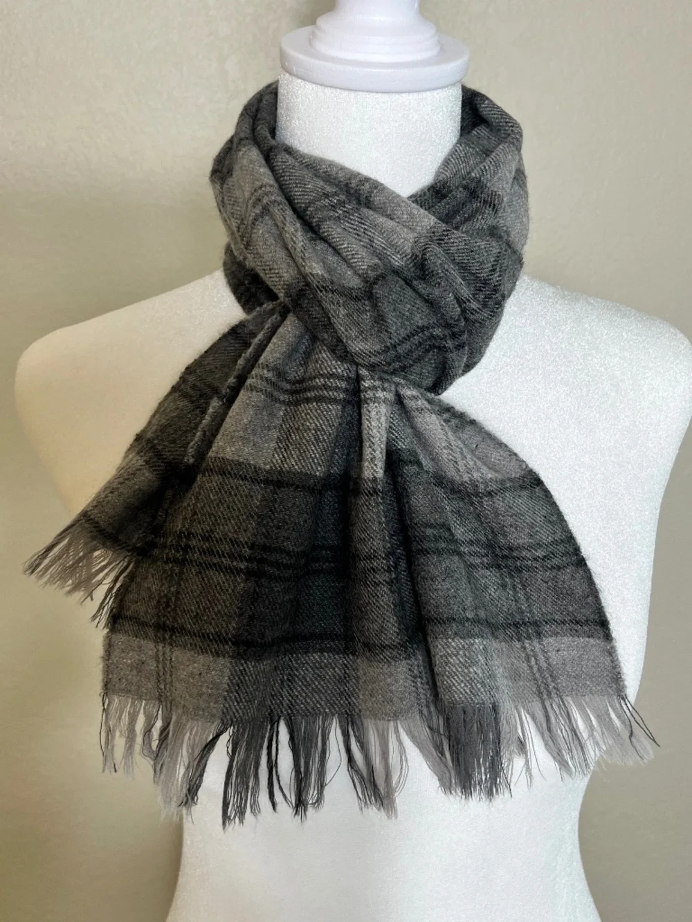 *FIRM PRICE* Vintage Blackcock Cashmere Wool Blend Plaid Scarf Made in Scotland